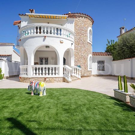 Villa Et Studio Avec Piscine - Wehostyou Empuriabrava Esterno foto