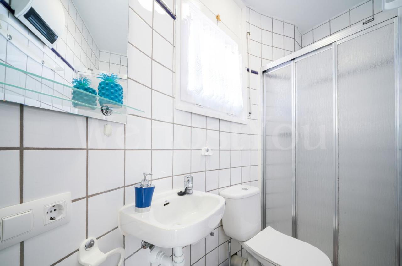 Villa Et Studio Avec Piscine - Wehostyou Empuriabrava Esterno foto